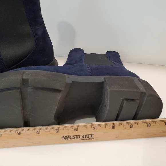 Triver Flight Navy Suede Lug Sole Ladies Chelsea Boot US Sz 8.5, EU 38 - Picture 10 of 10